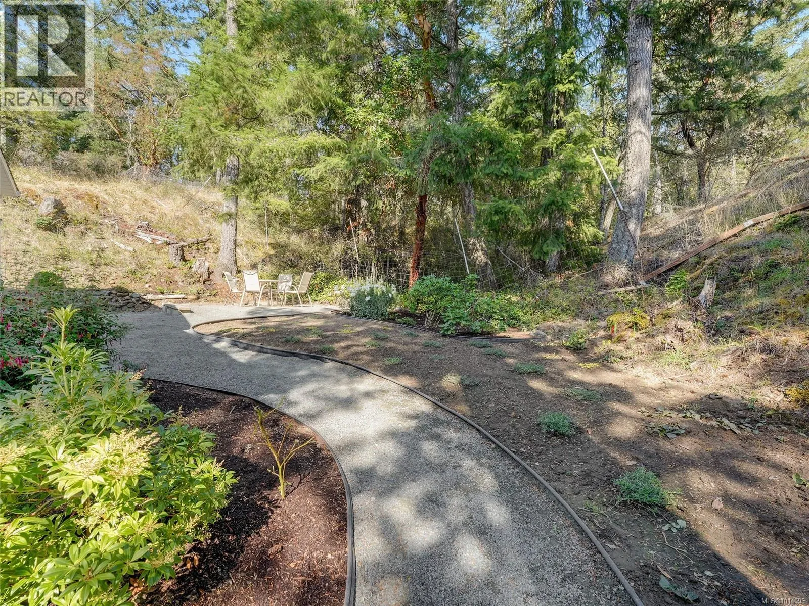 97 5838 Blythwood Rd