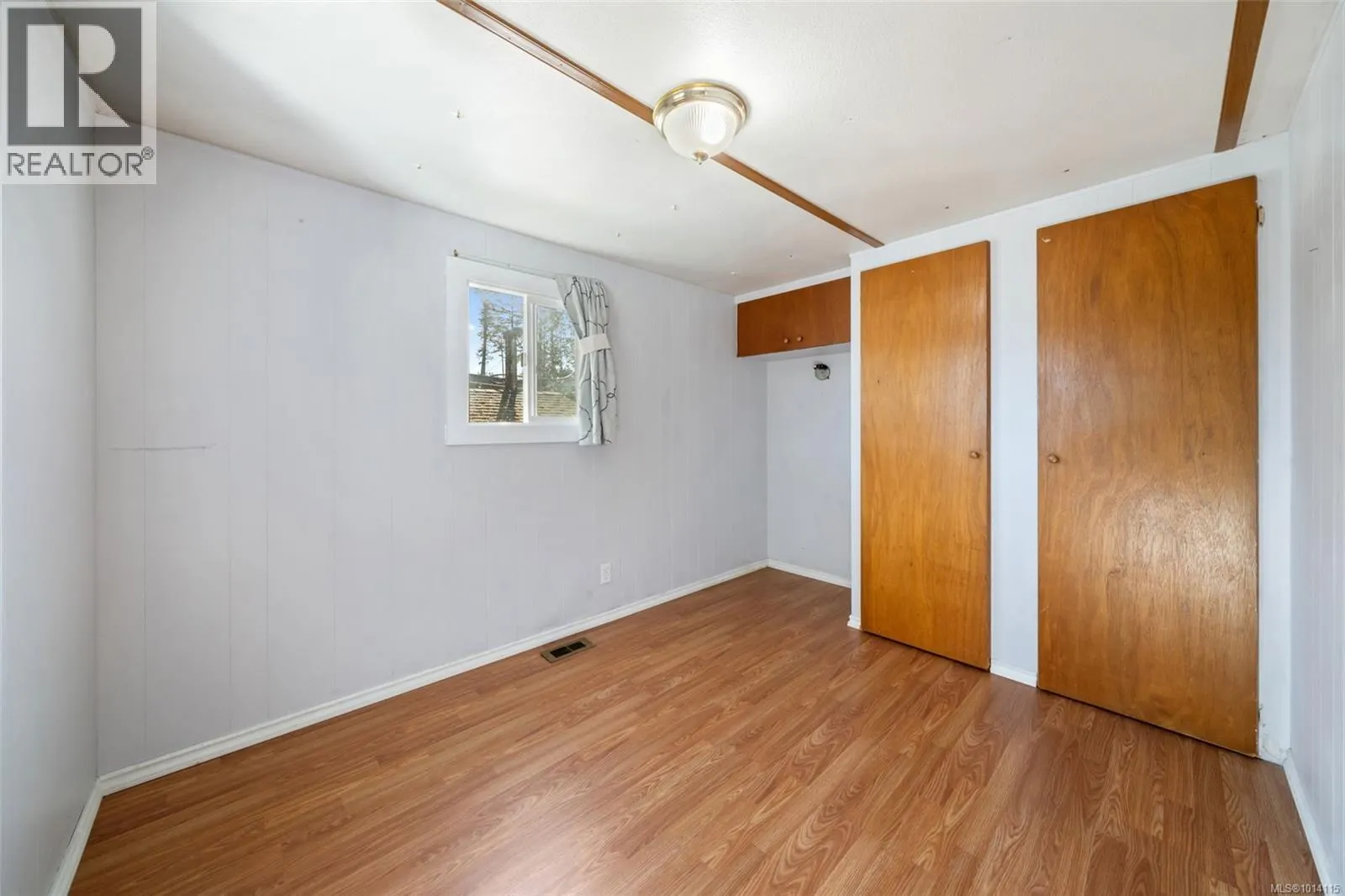 4 1265 Cherry Point Rd