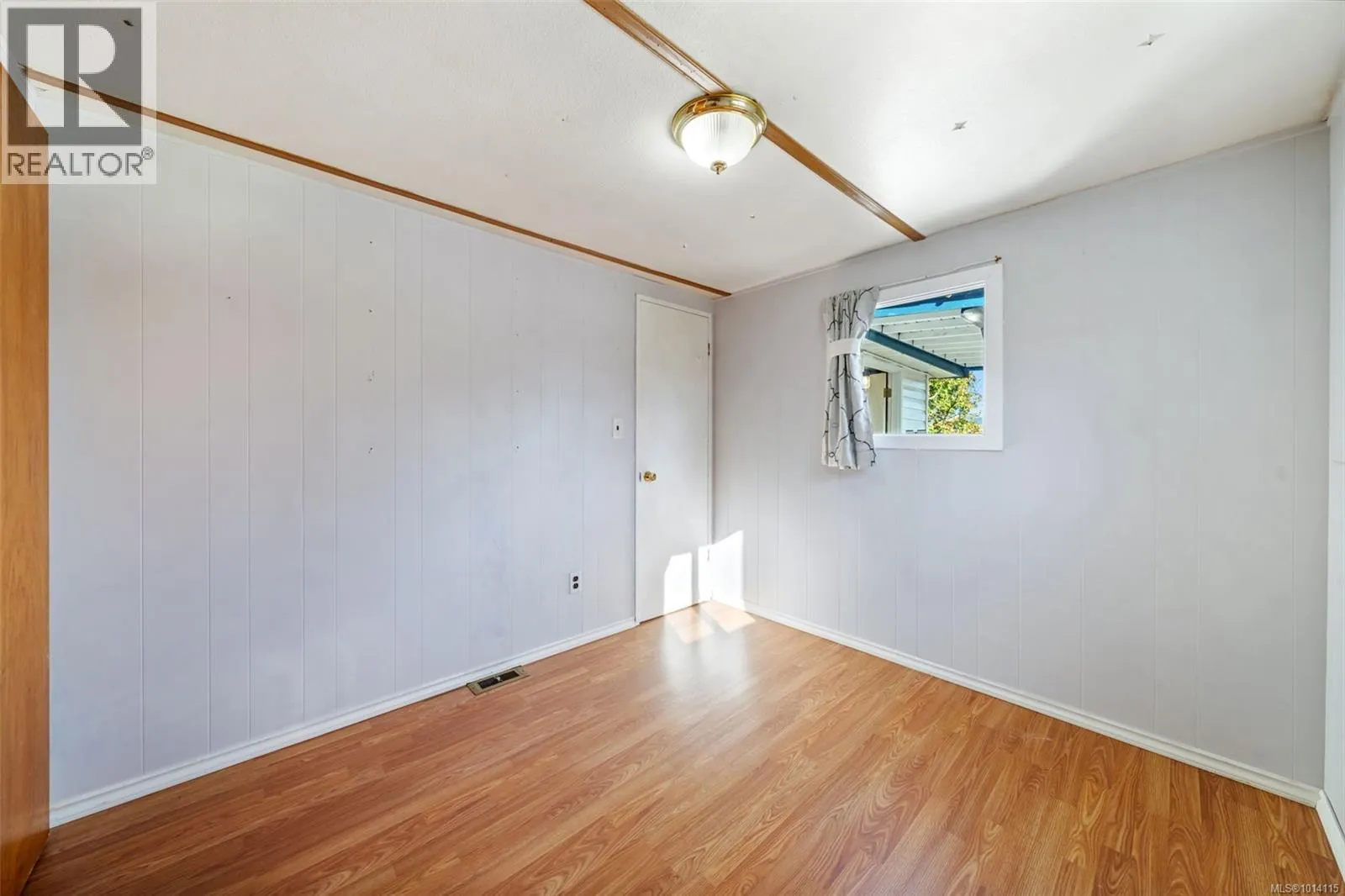 4 1265 Cherry Point Rd