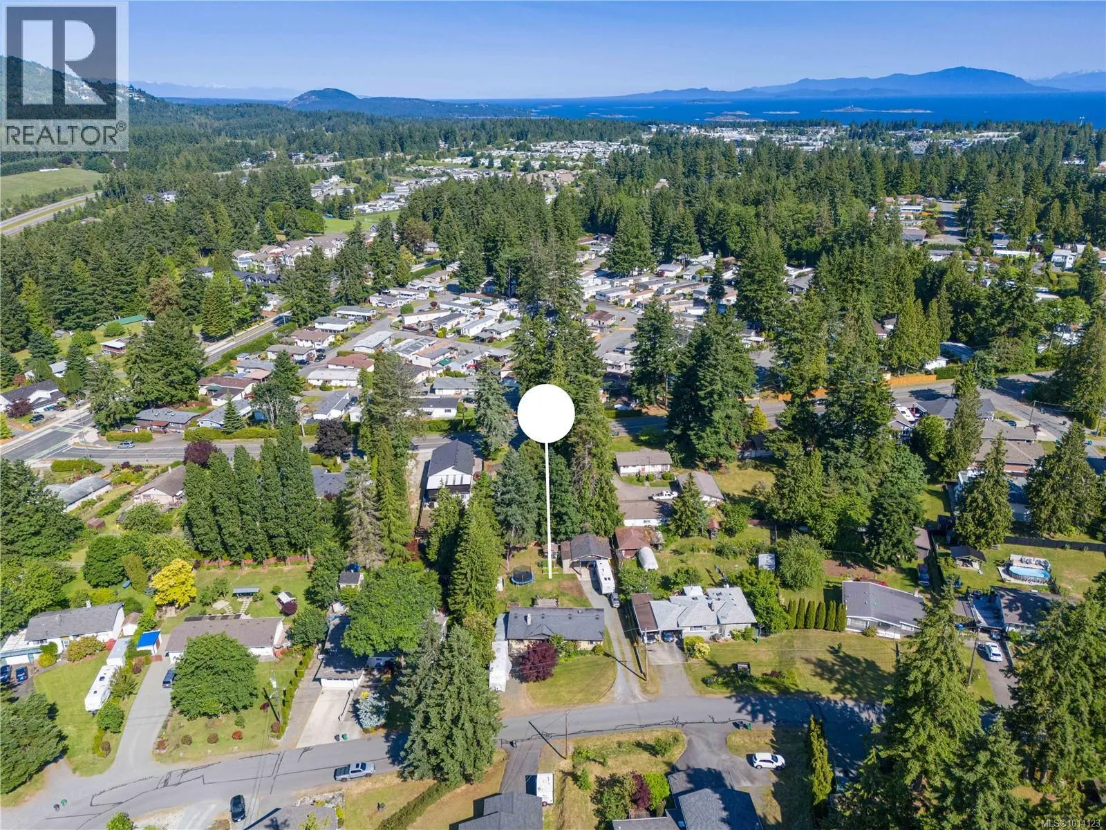5733 Amsterdam Cres