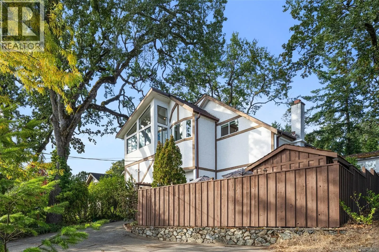 1030 Burnside Rd W