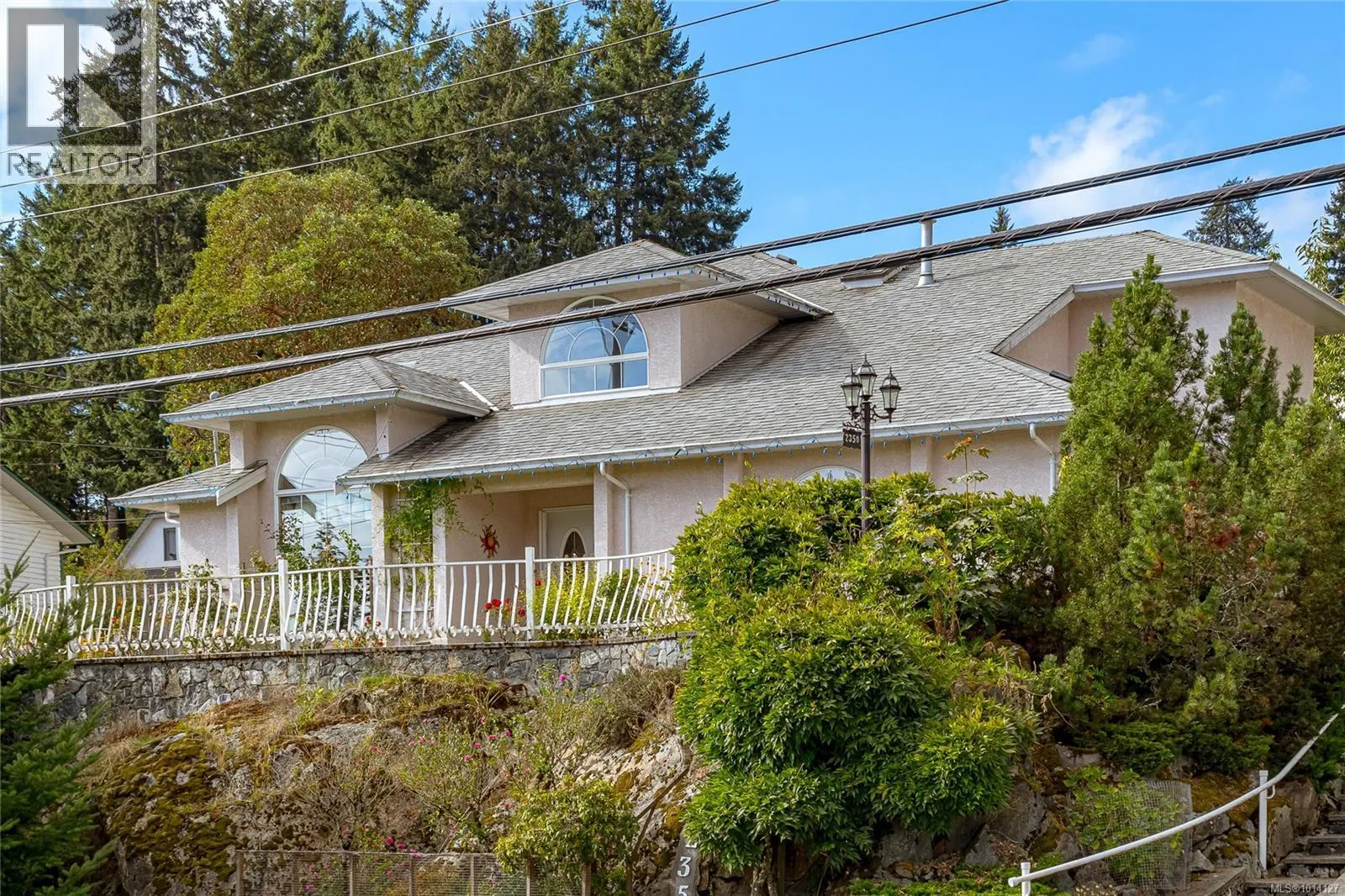 2350 Setchfield Ave