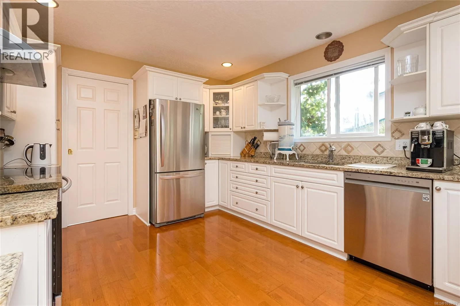 2350 Setchfield Ave