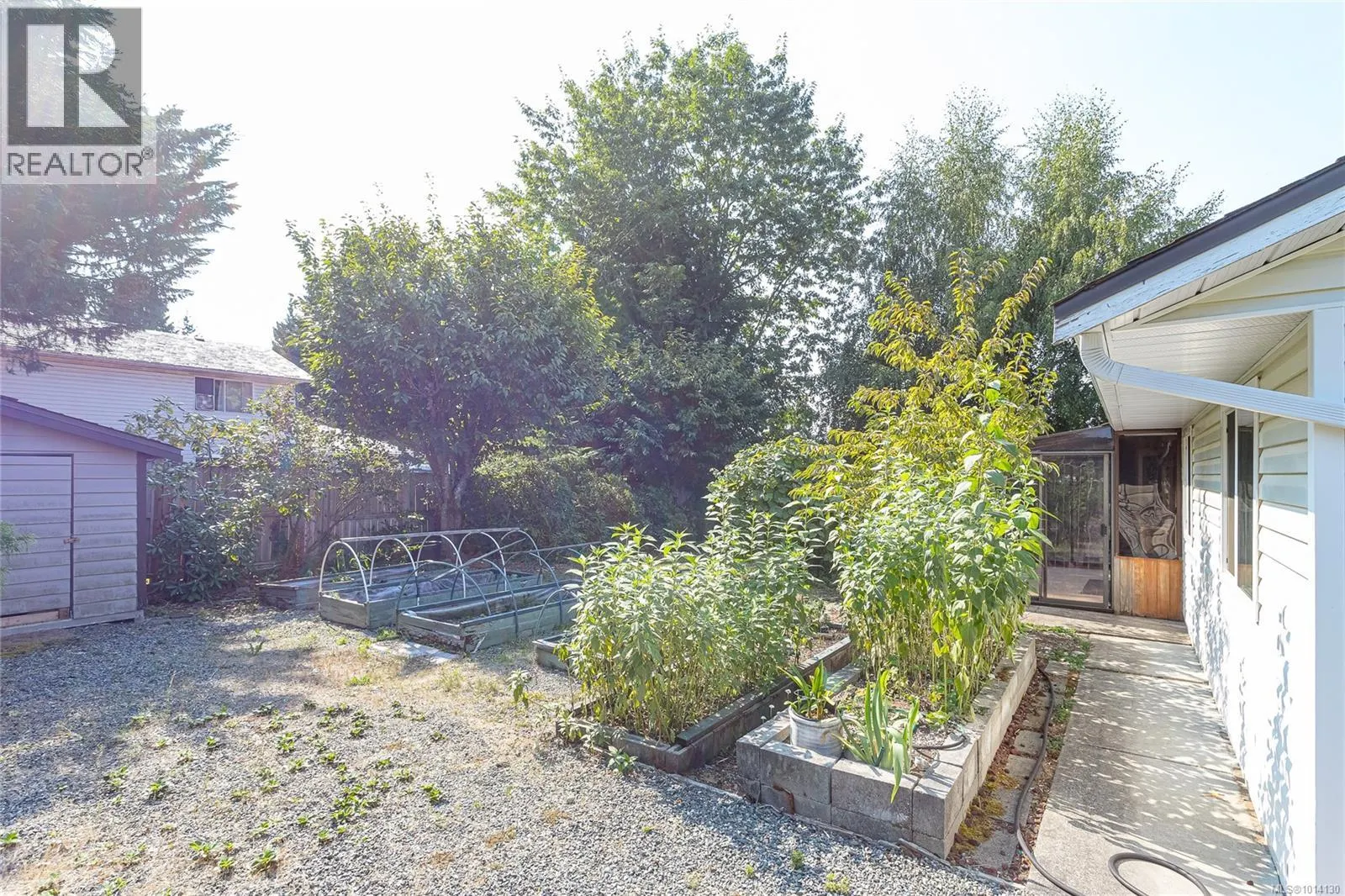 548 Hawthorne Dr