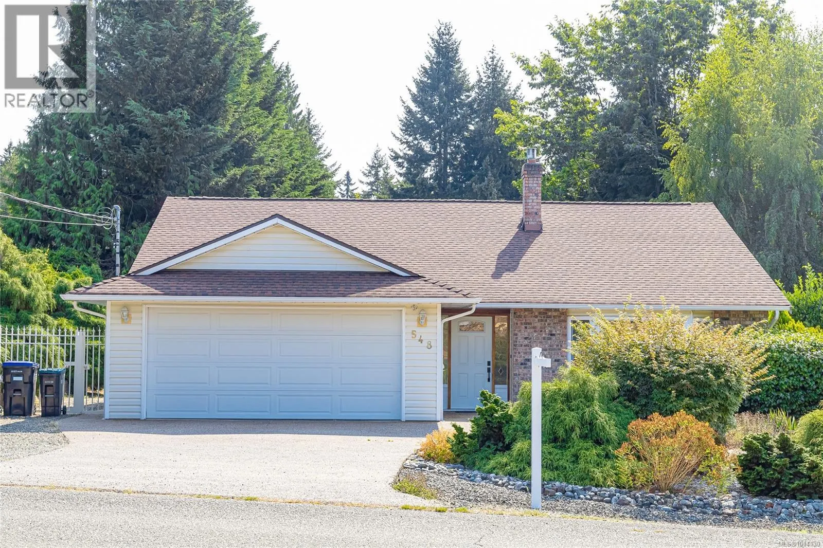 548 Hawthorne Dr