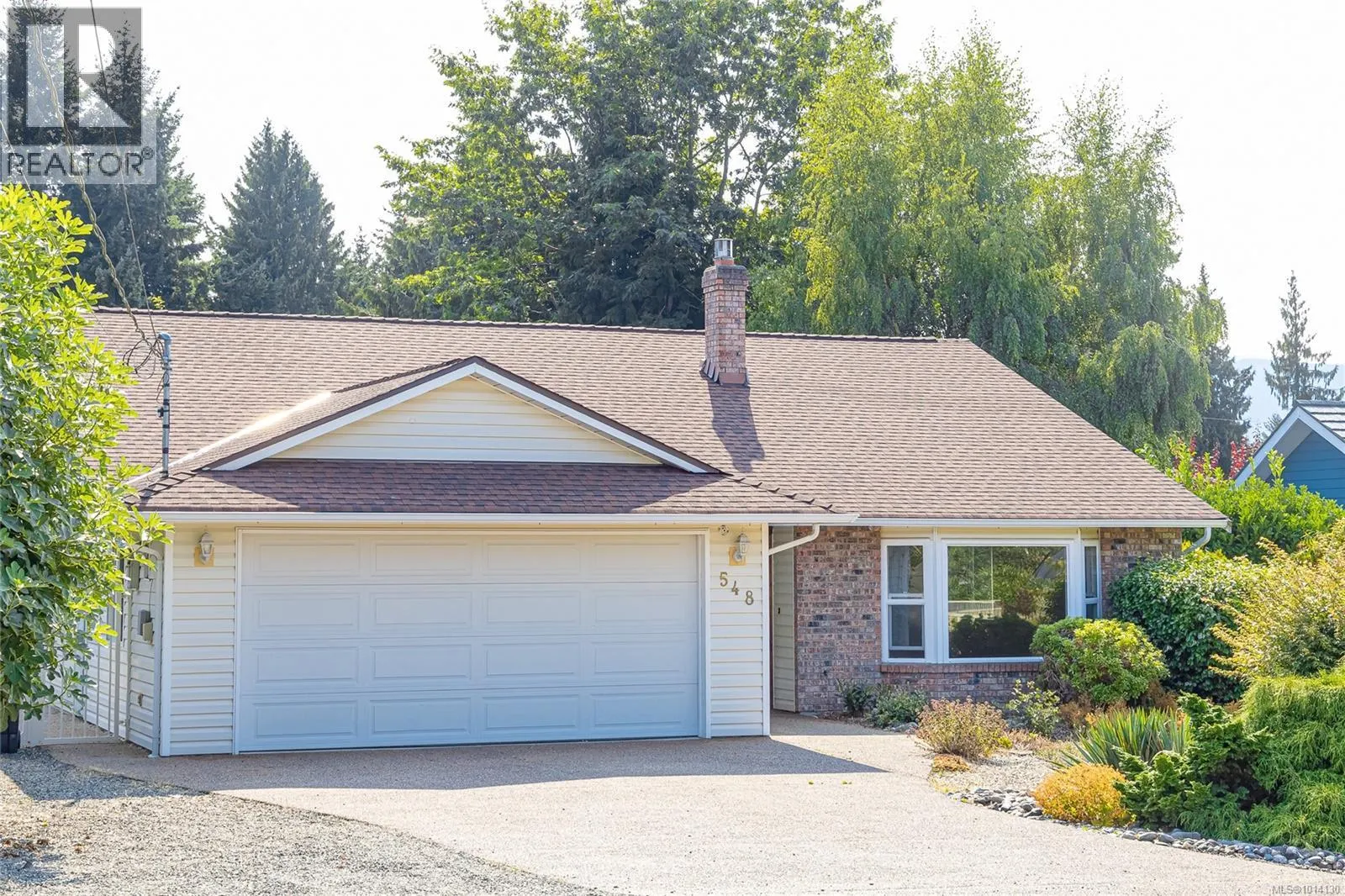 548 Hawthorne Dr