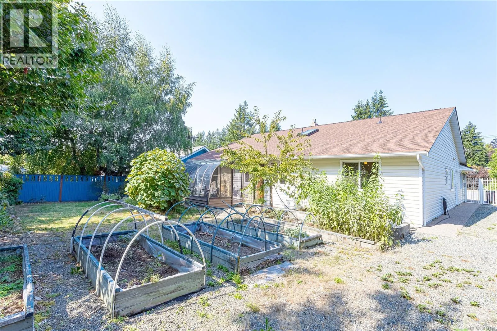 548 Hawthorne Dr