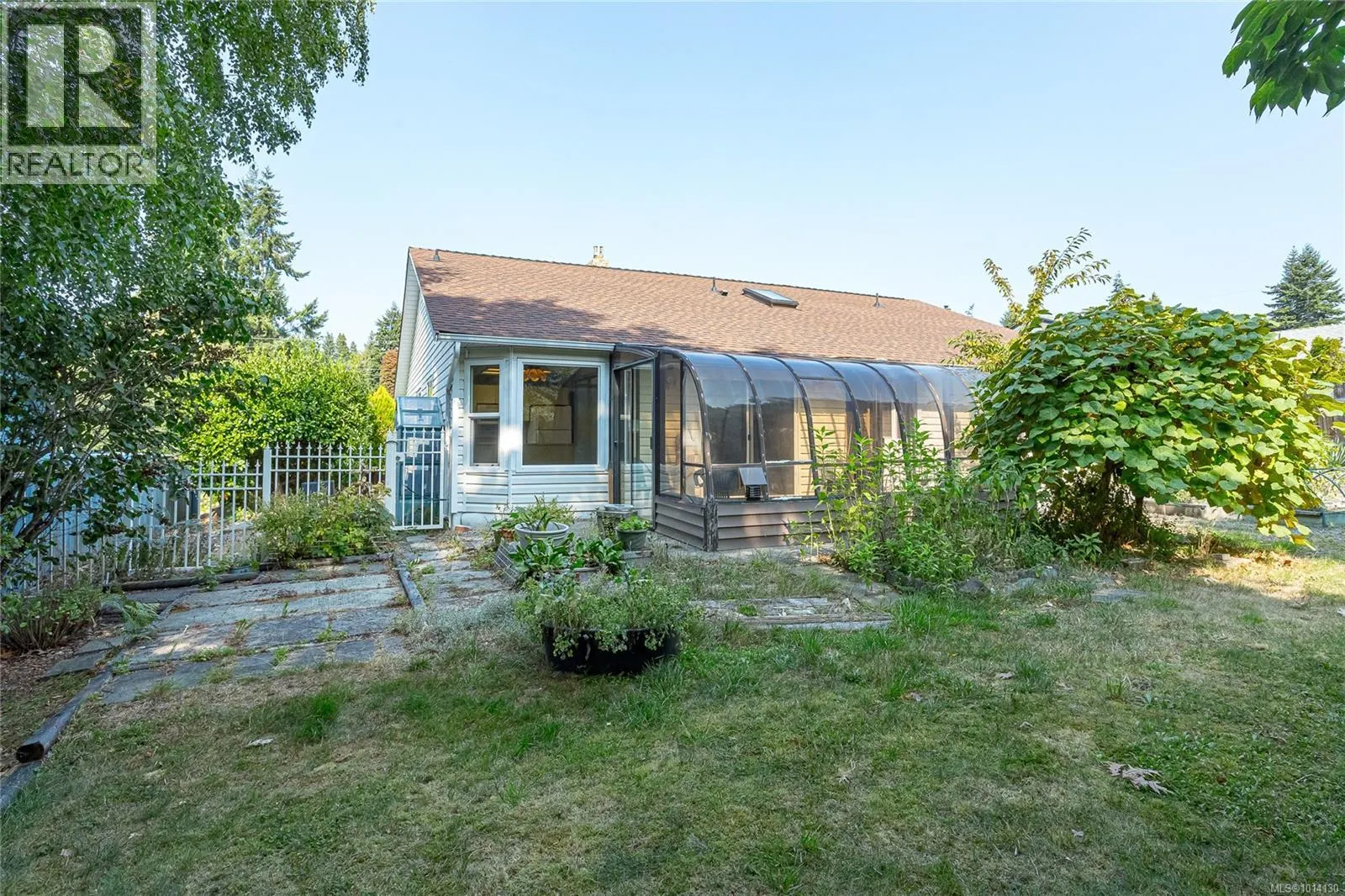 548 Hawthorne Dr