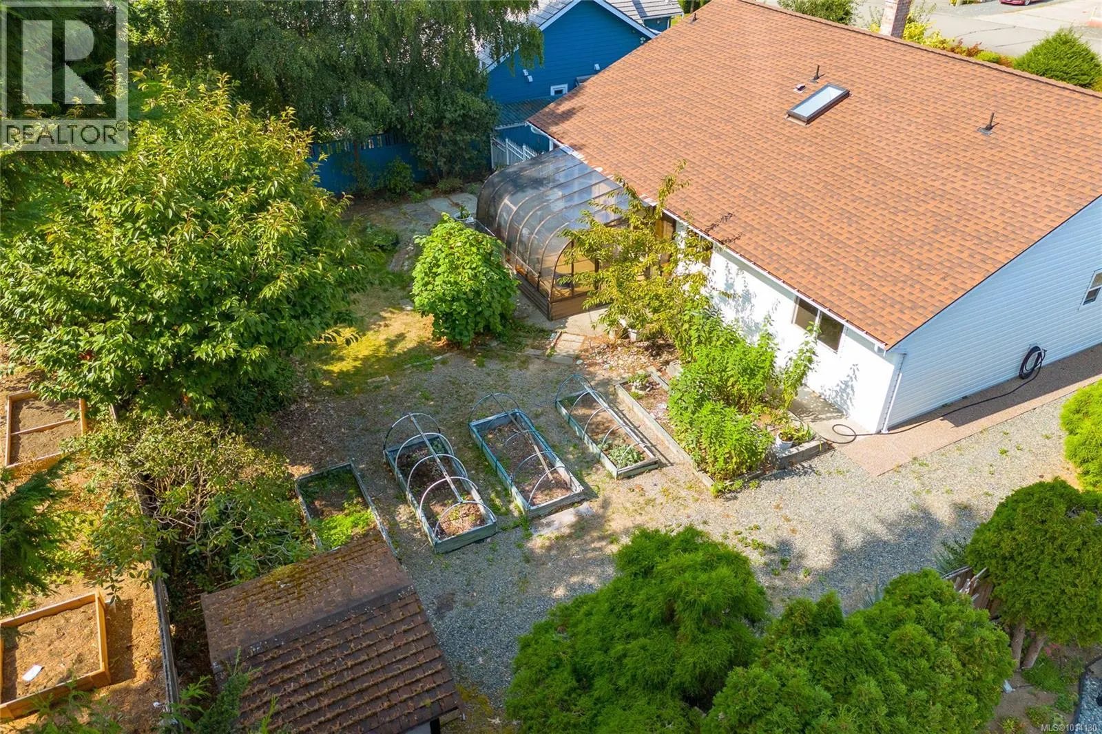 548 Hawthorne Dr