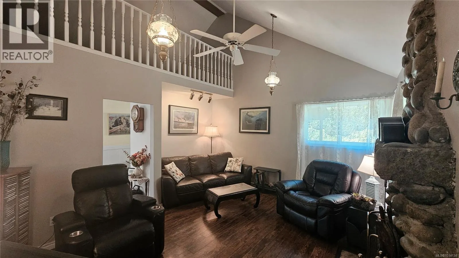 5162 Sooke Rd