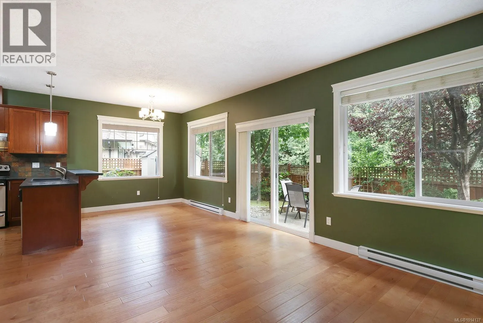 48 2112 Cumberland Rd