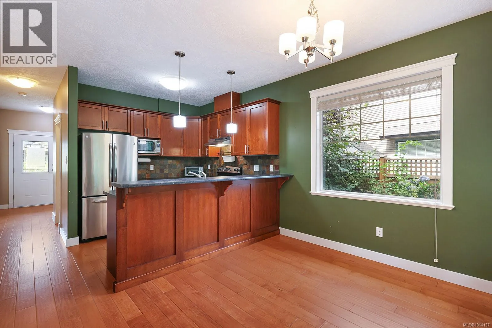 48 2112 Cumberland Rd