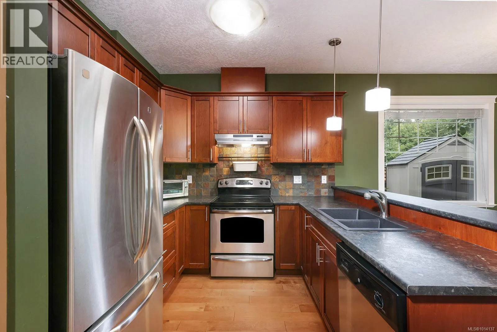 48 2112 Cumberland Rd