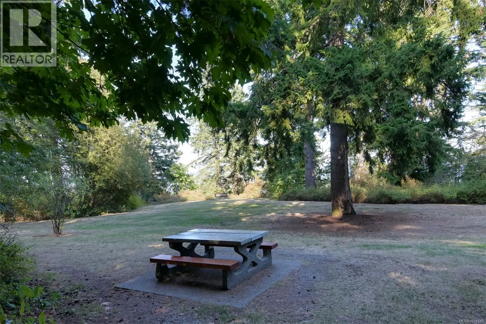 8645 East Saanich Rd
