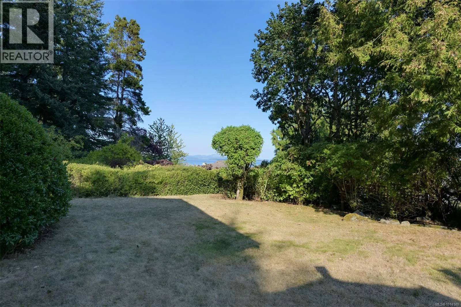 8645 East Saanich Rd