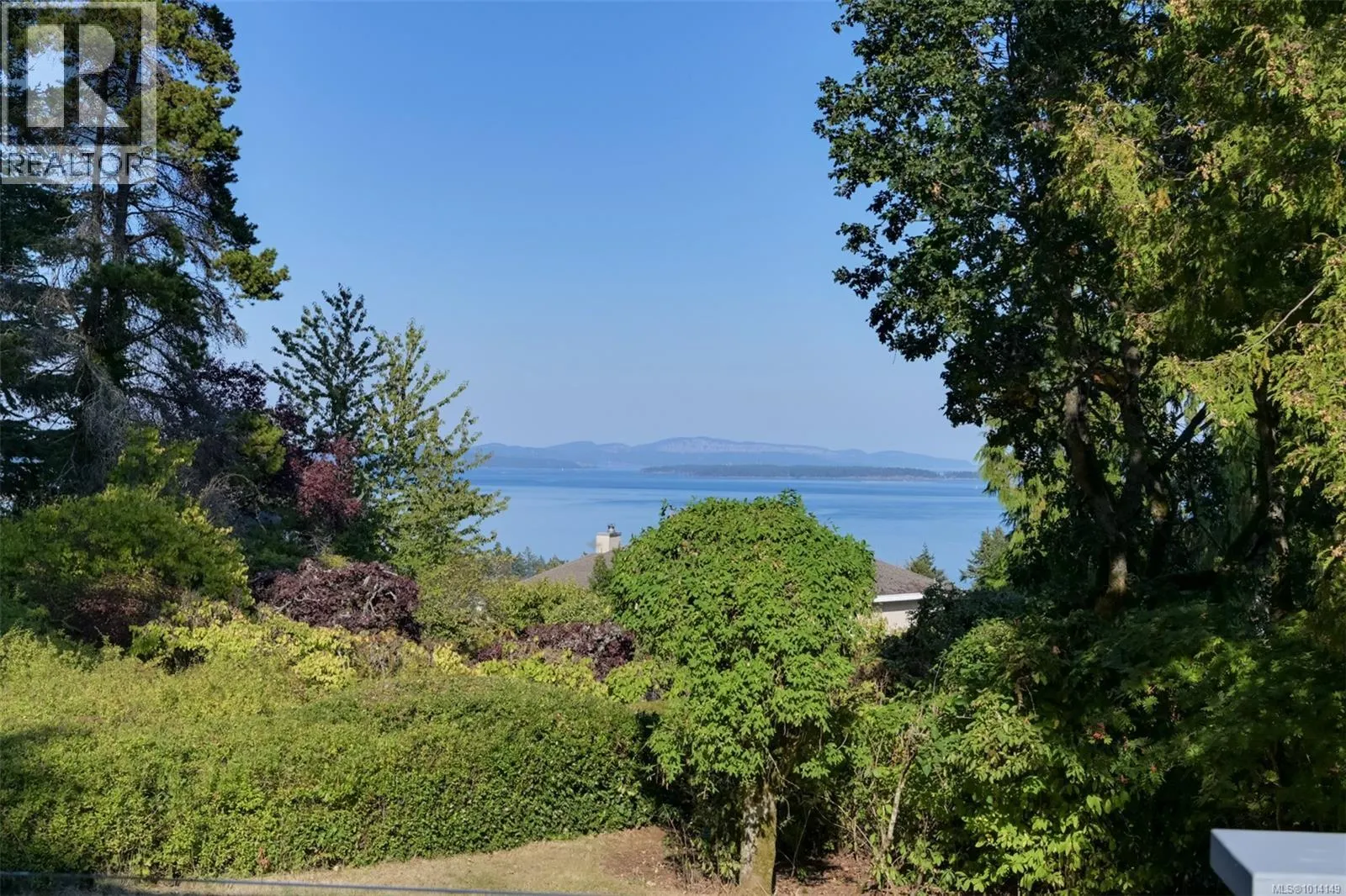 8645 East Saanich Rd