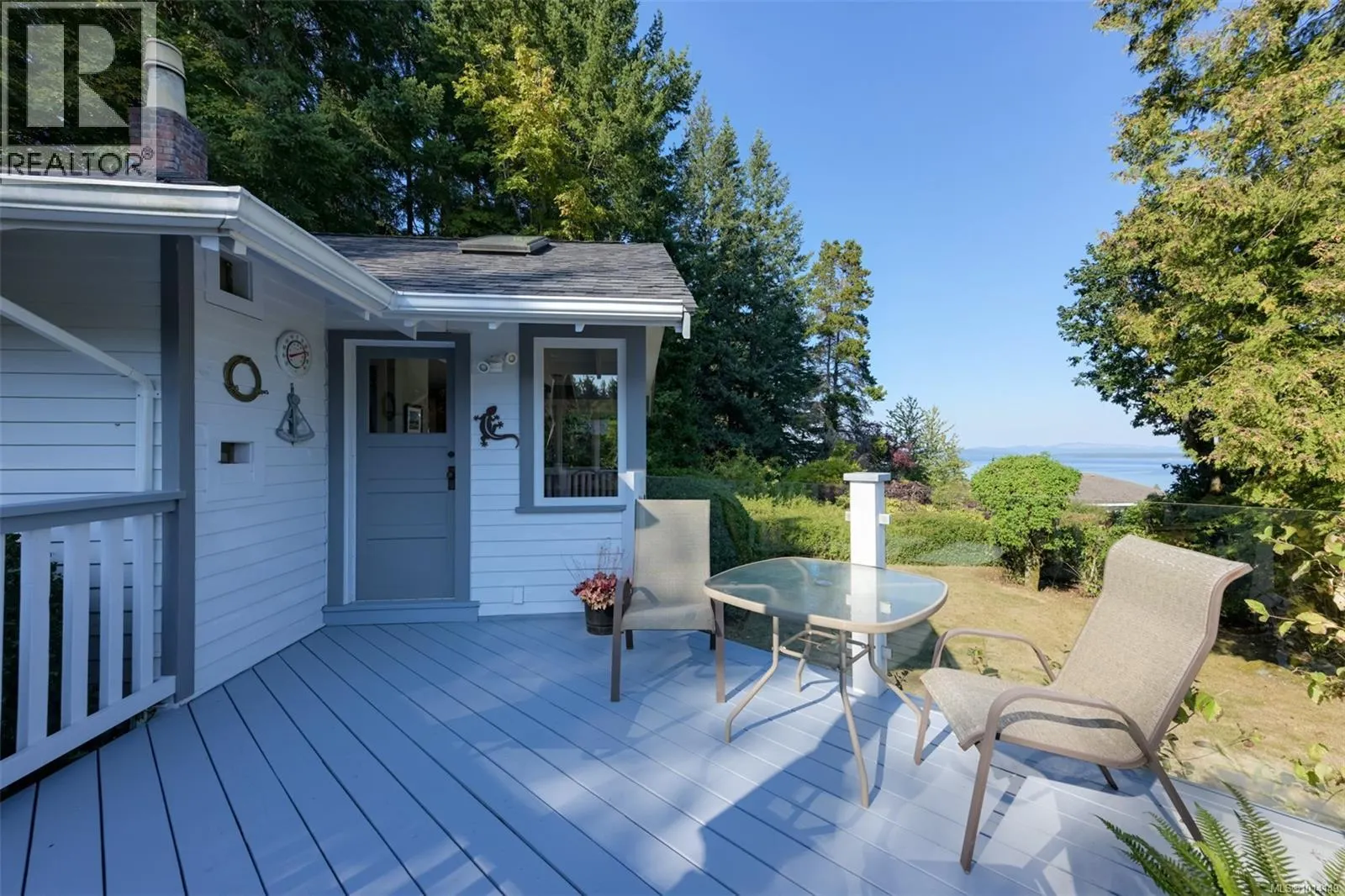 8645 East Saanich Rd