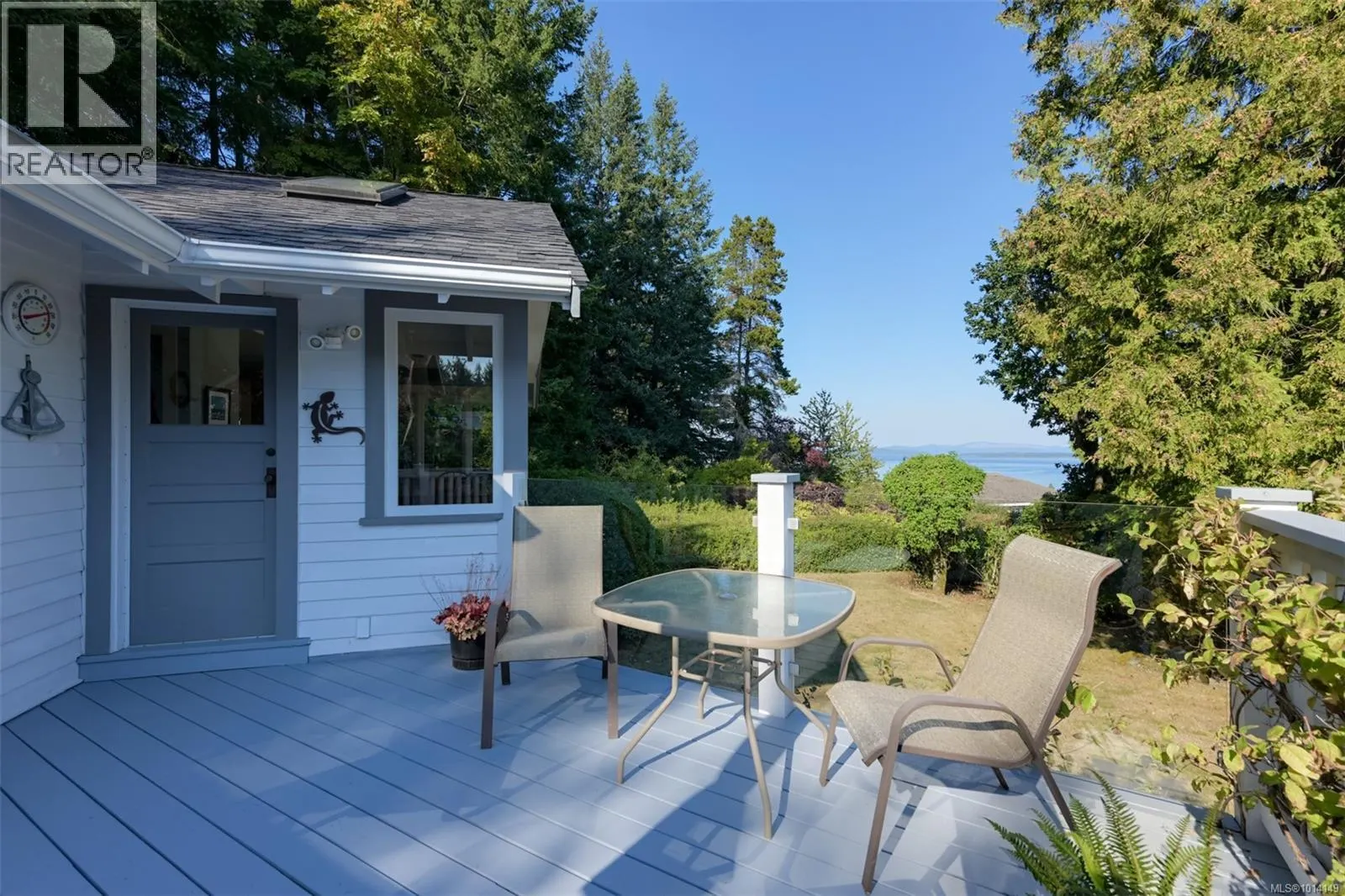 8645 East Saanich Rd