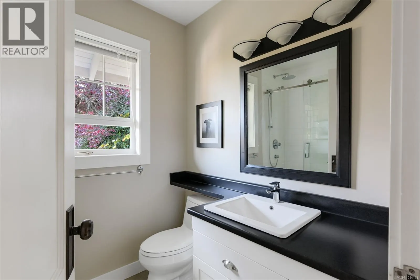 8645 East Saanich Rd