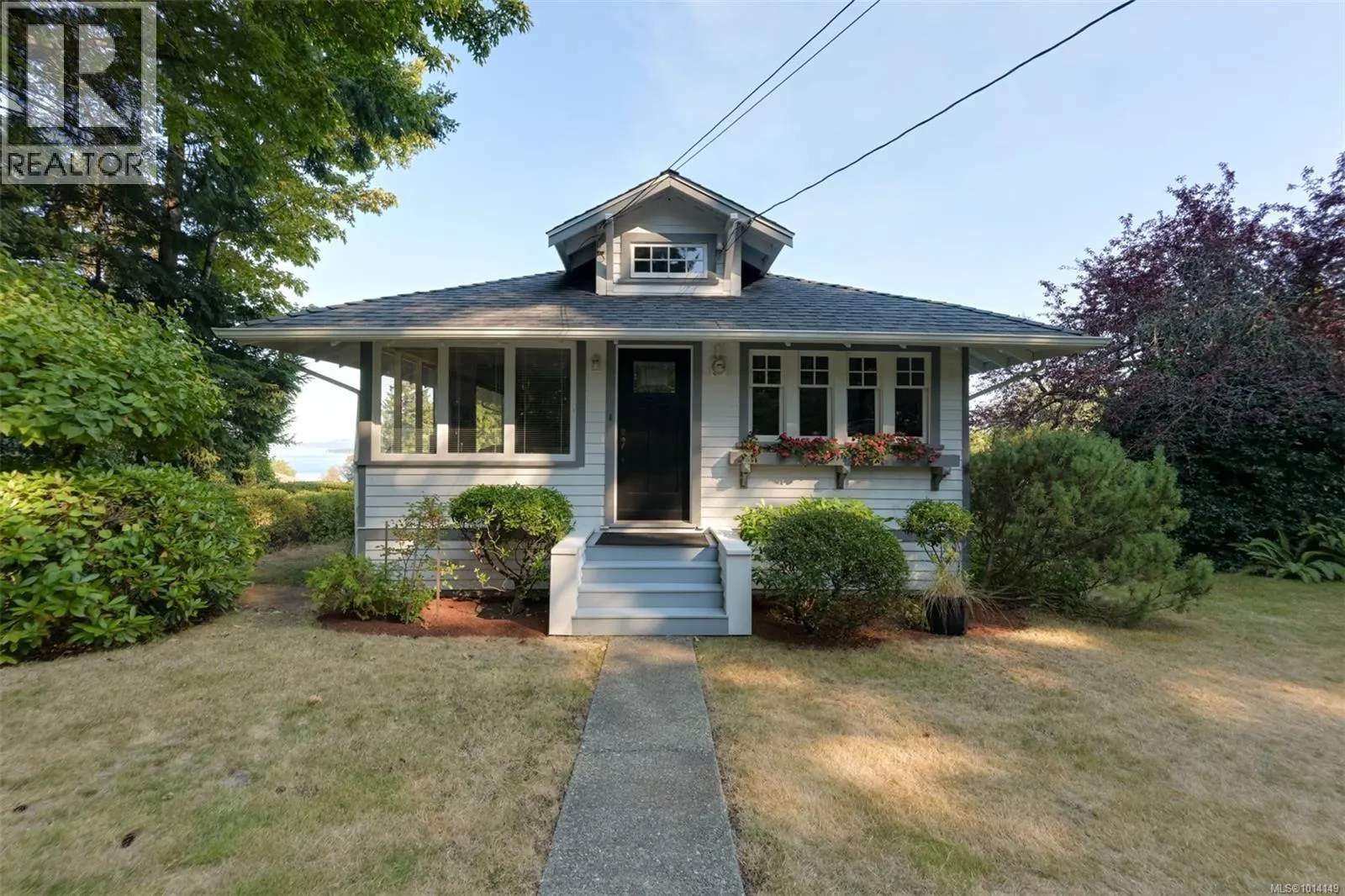 8645 East Saanich Rd