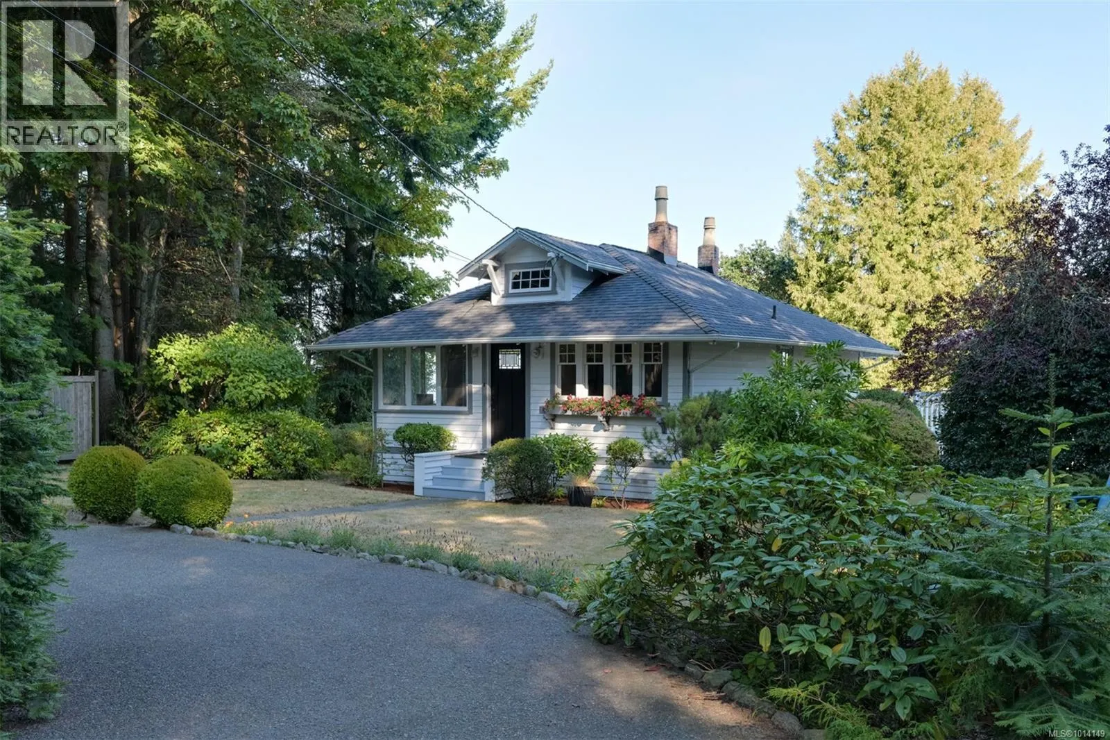8645 East Saanich Rd