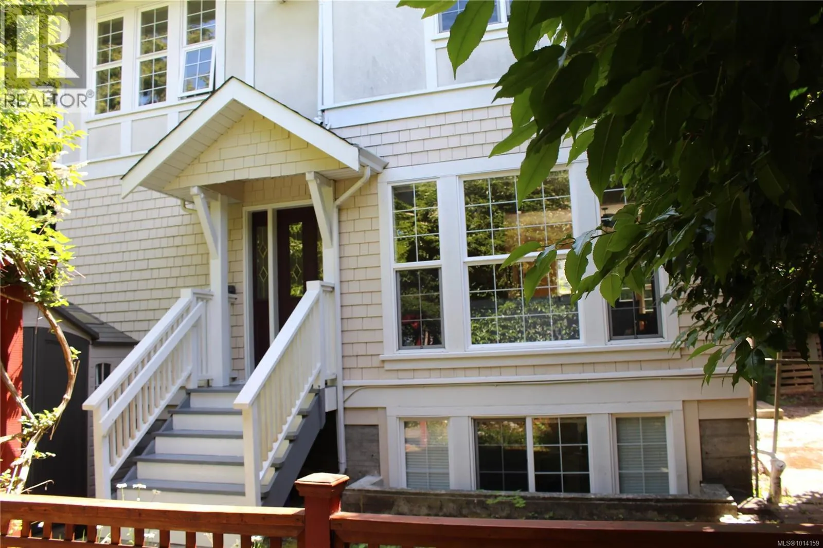 1046 St. Charles St