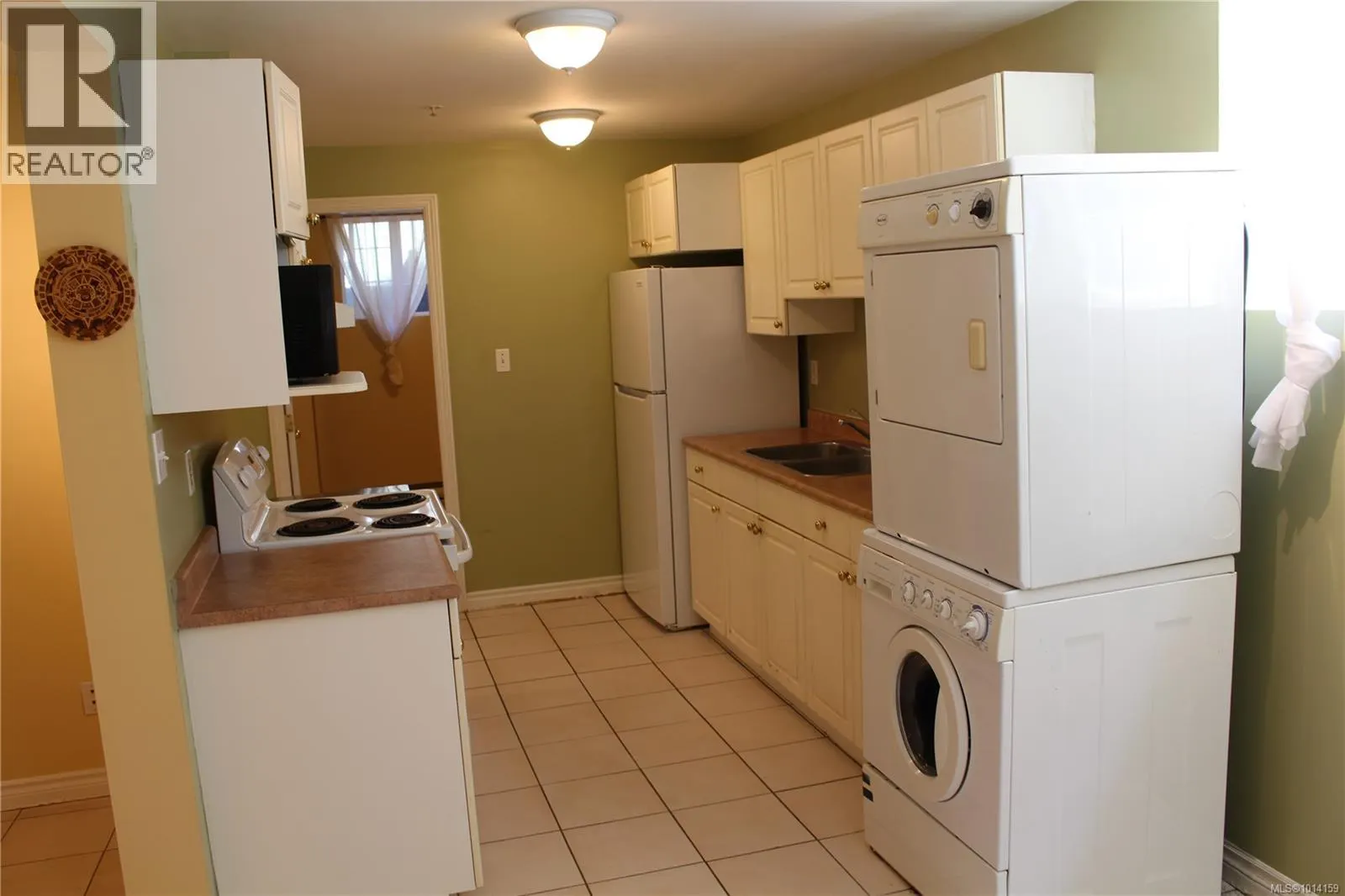 1046 St. Charles St