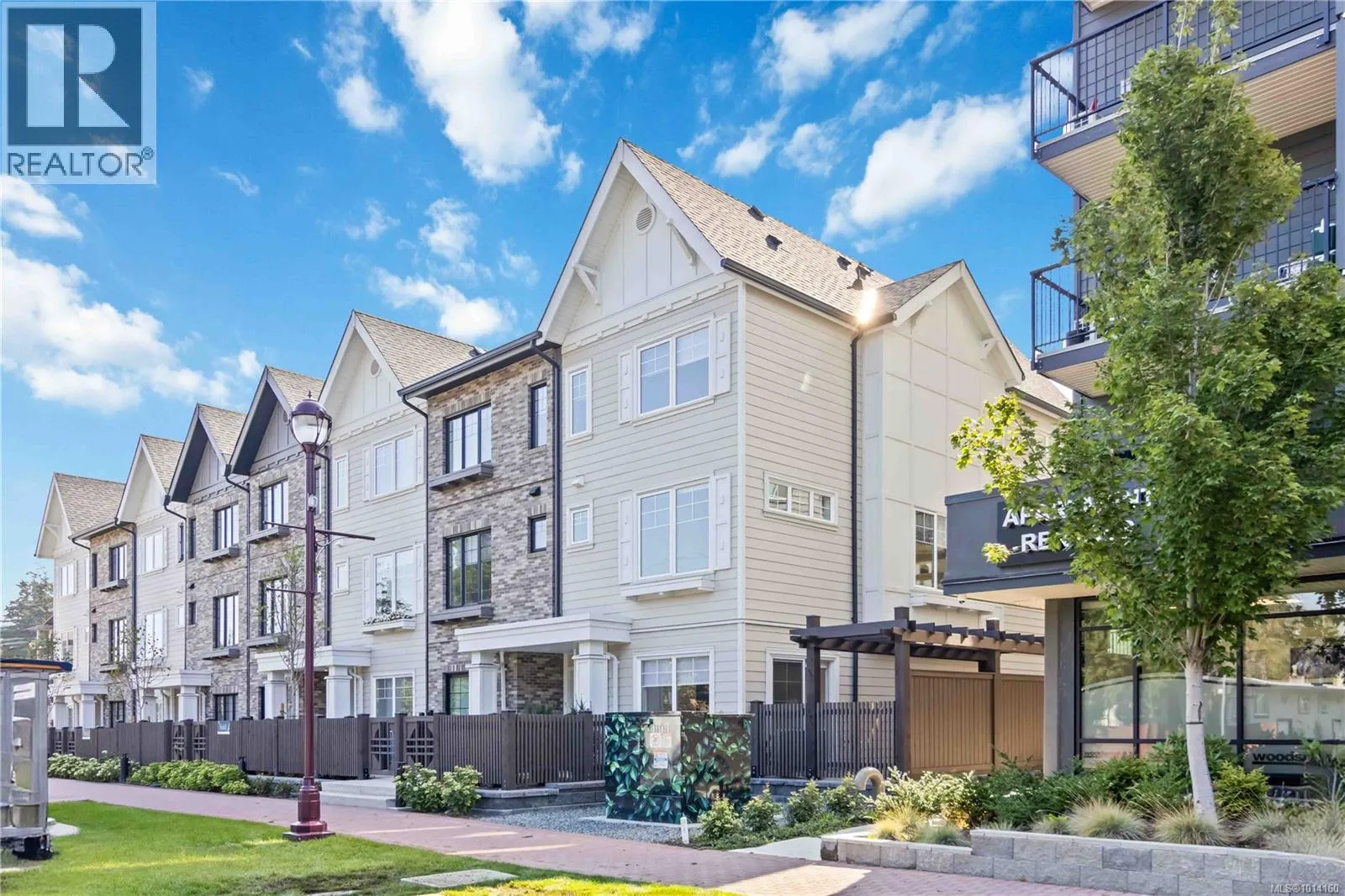 115 3210 Glendale Pl