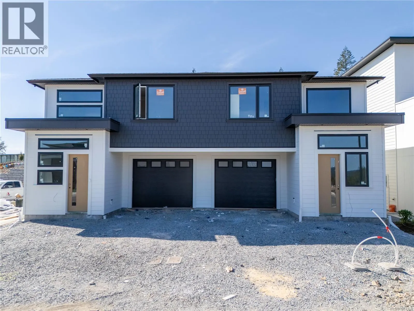 1563 Marble Pl