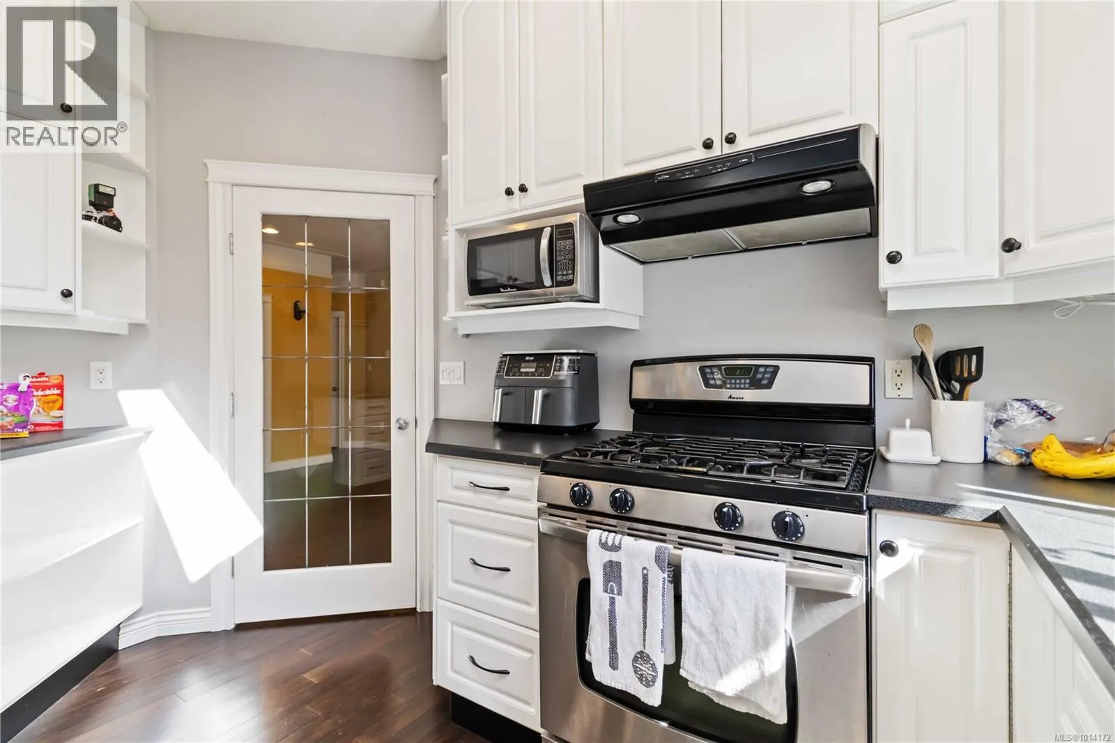 808 Jagdeep Pl
