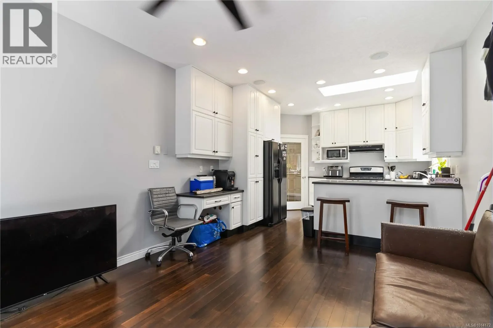 808 Jagdeep Pl