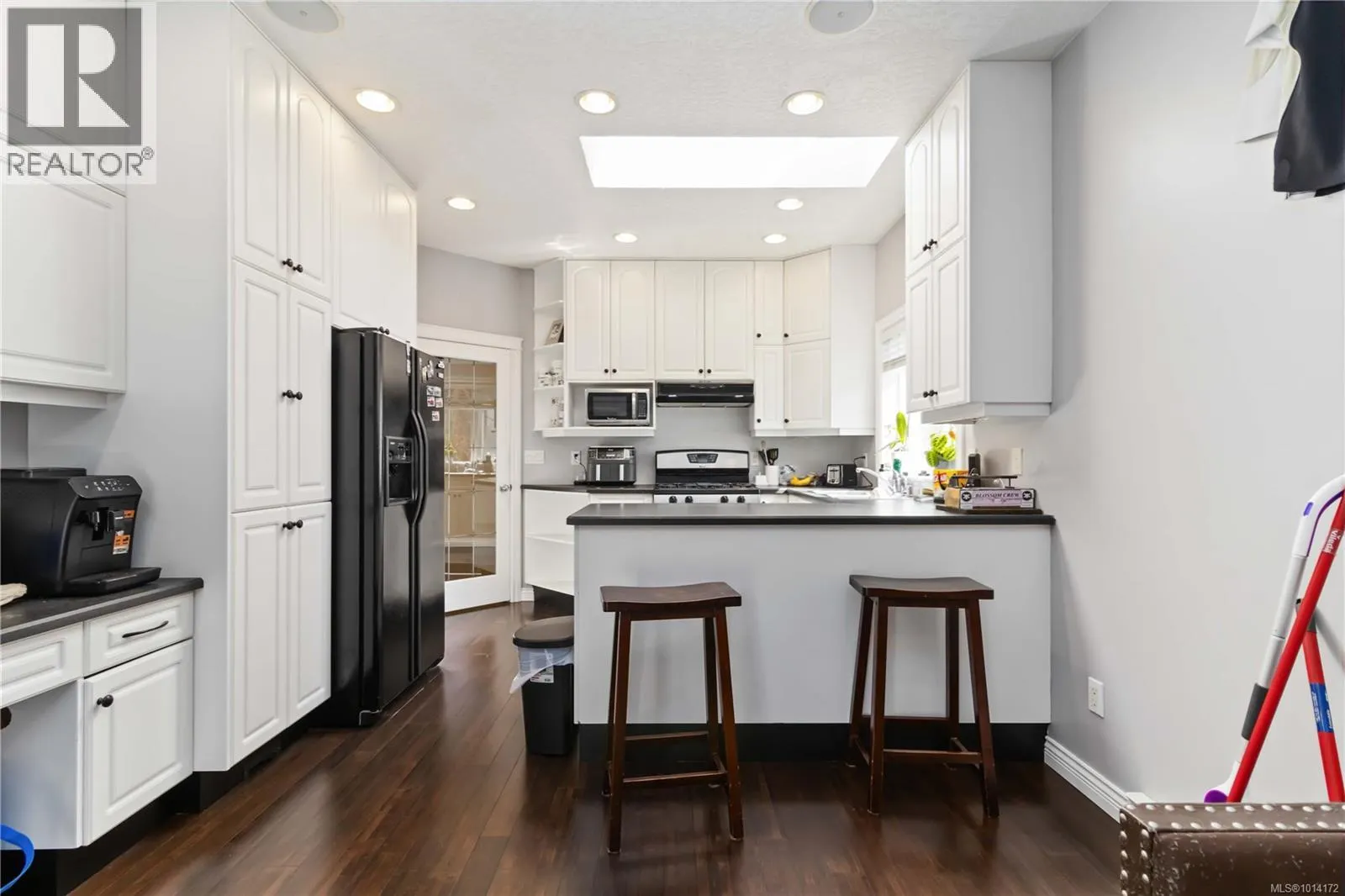 808 Jagdeep Pl