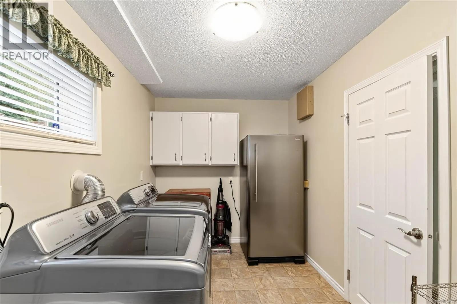 3654 Fowlie Cres