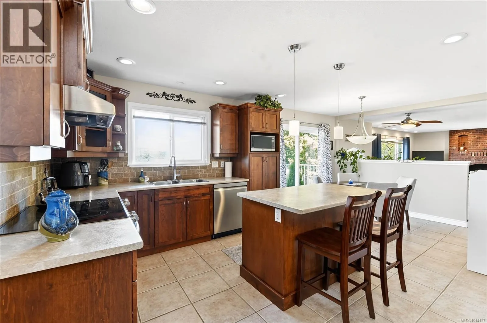 3654 Fowlie Cres