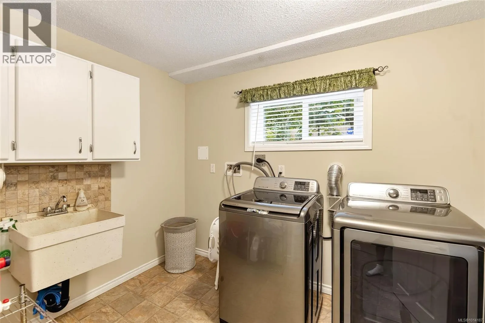 3654 Fowlie Cres
