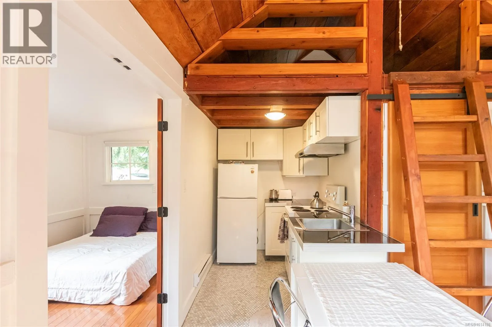 120 Heidi Pl
