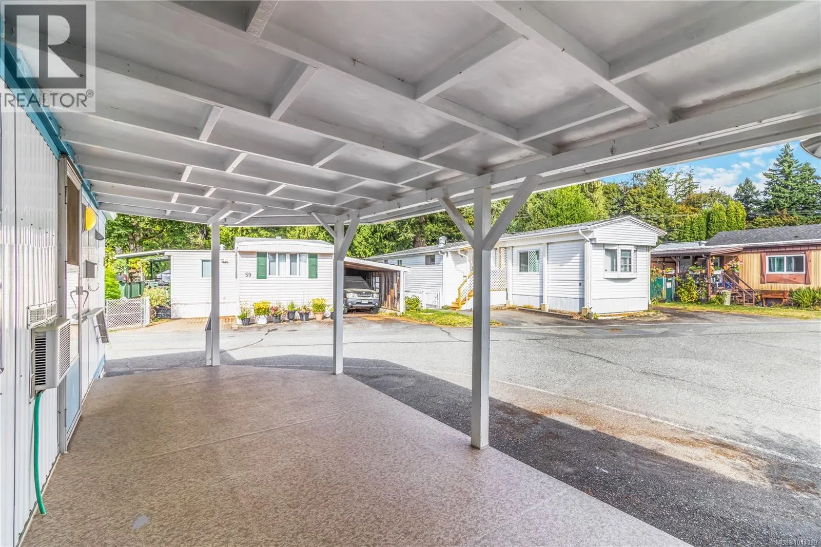 83 2911 Sooke Lake Rd