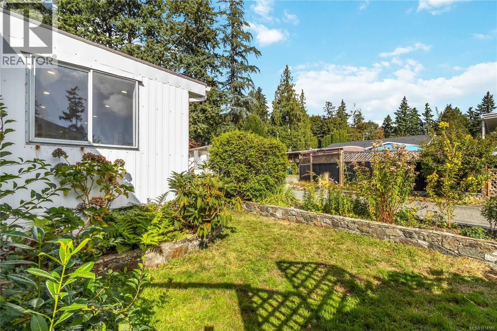 83 2911 Sooke Lake Rd