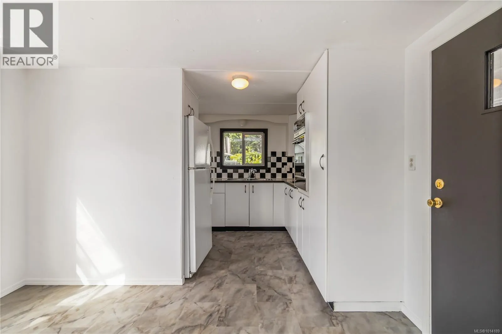83 2911 Sooke Lake Rd