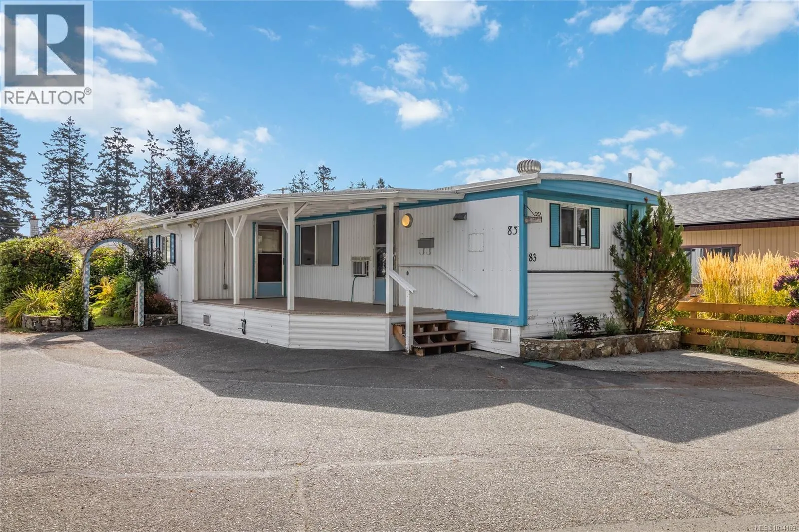 83 2911 Sooke Lake Rd