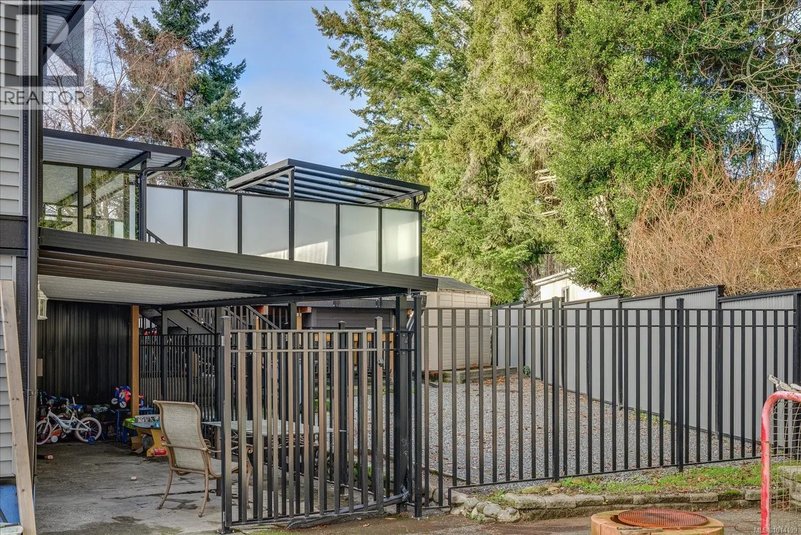 1732 James Way
