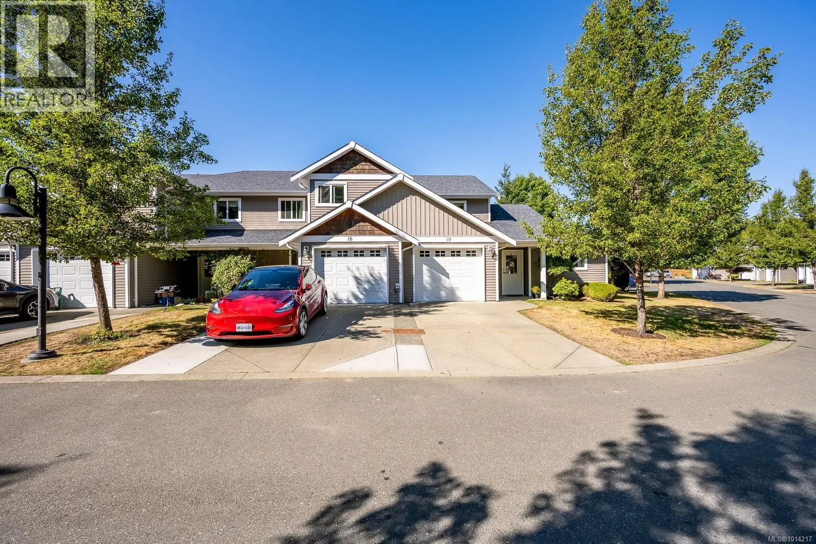 19 3400 Coniston Cres