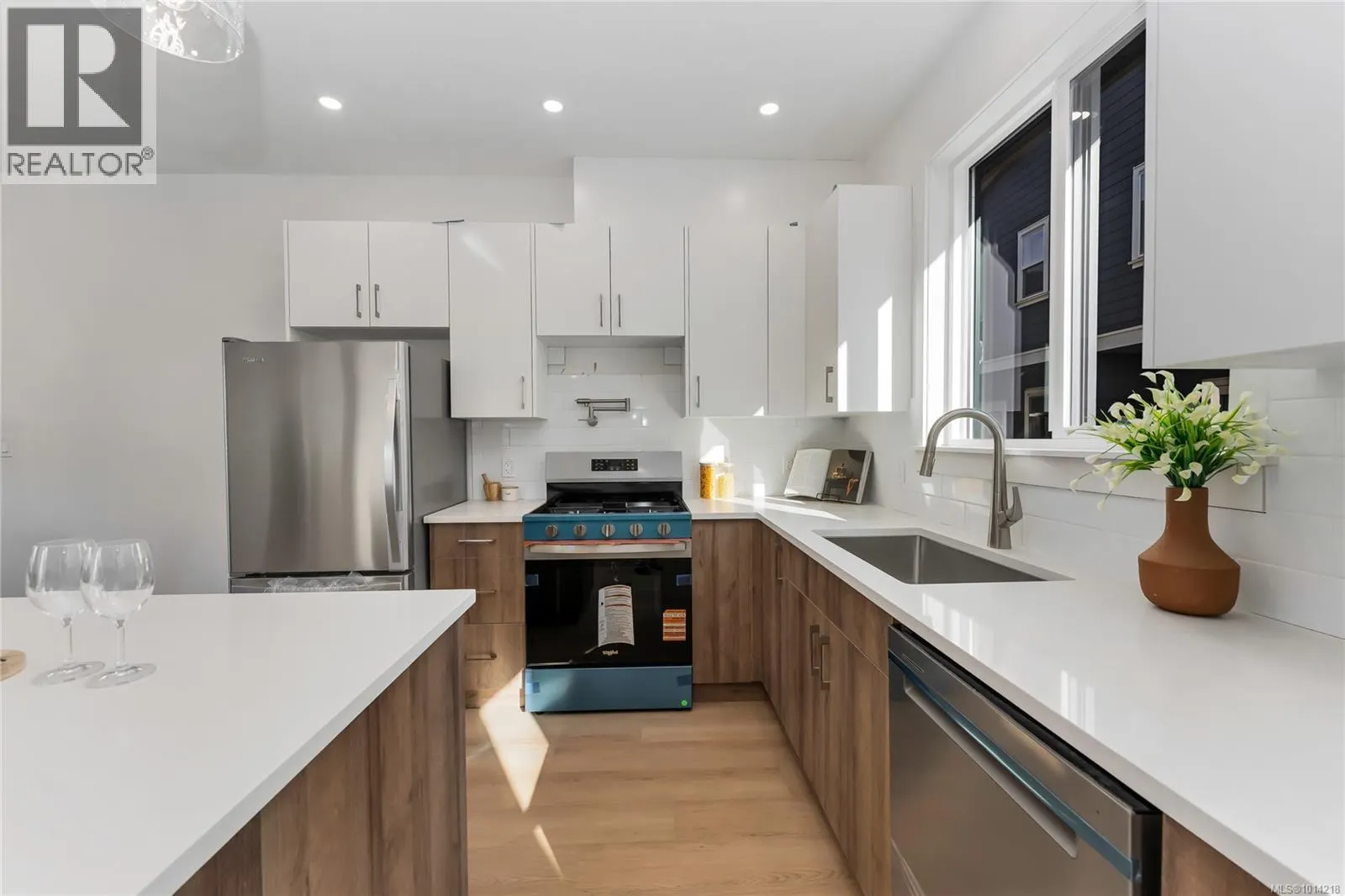 903 Vine Crt