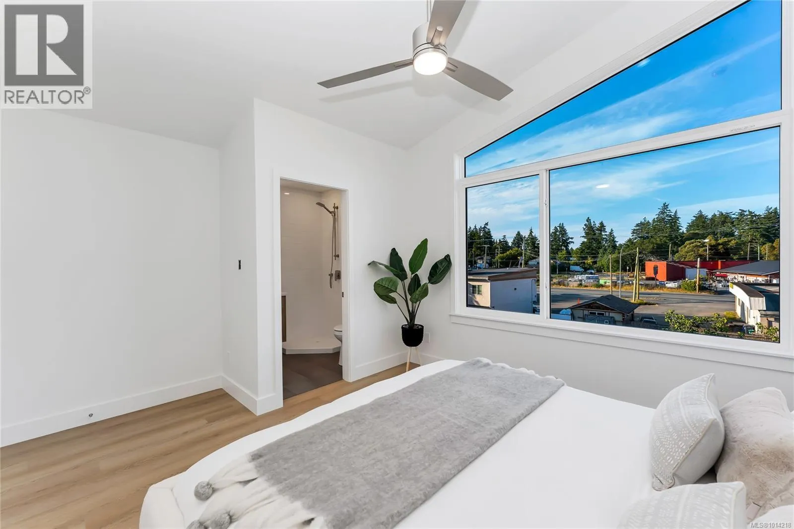 903 Vine Crt