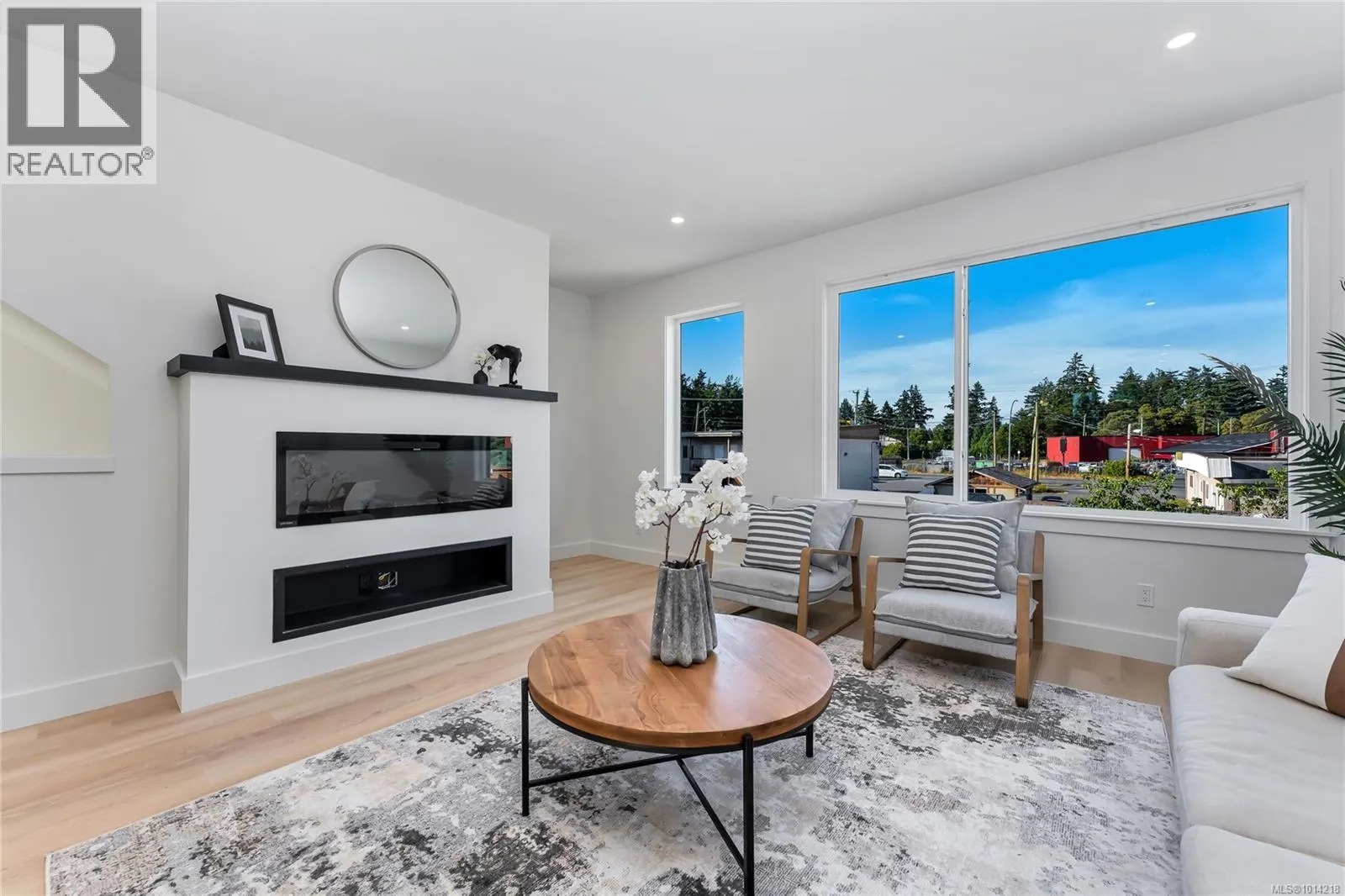 903 Vine Crt