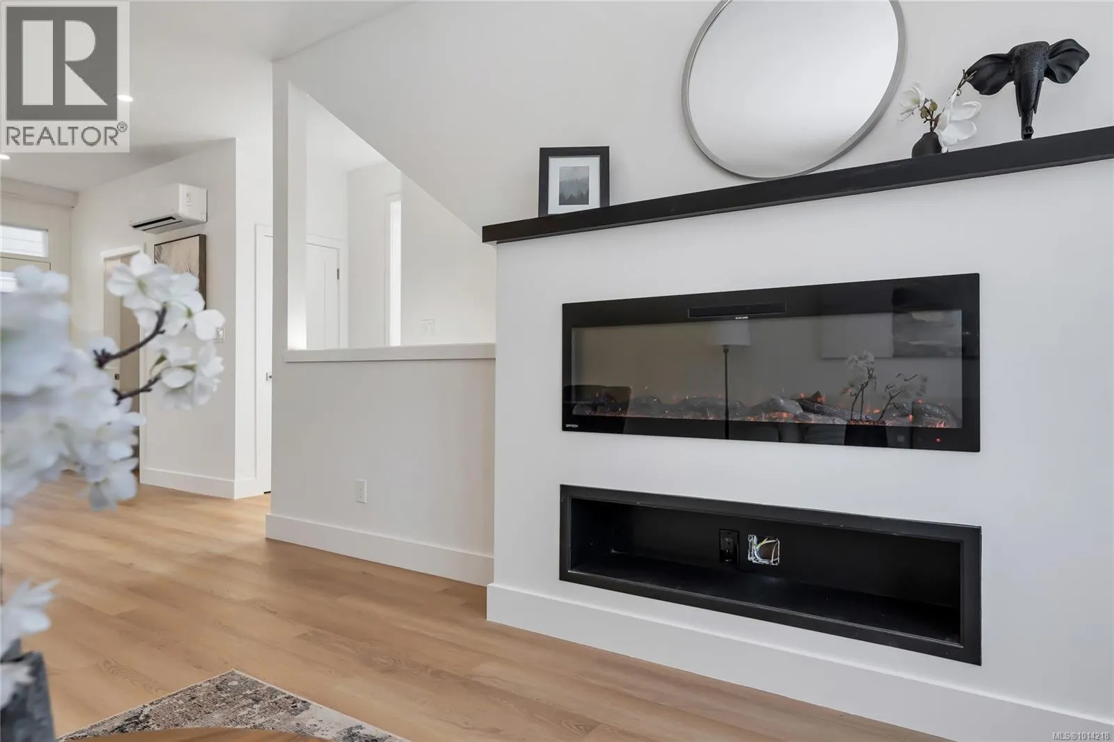 903 Vine Crt