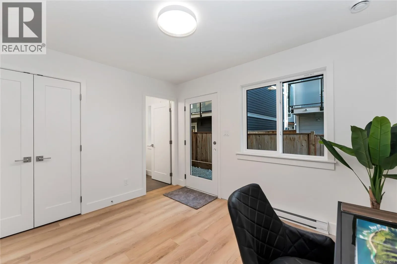 903 Vine Crt