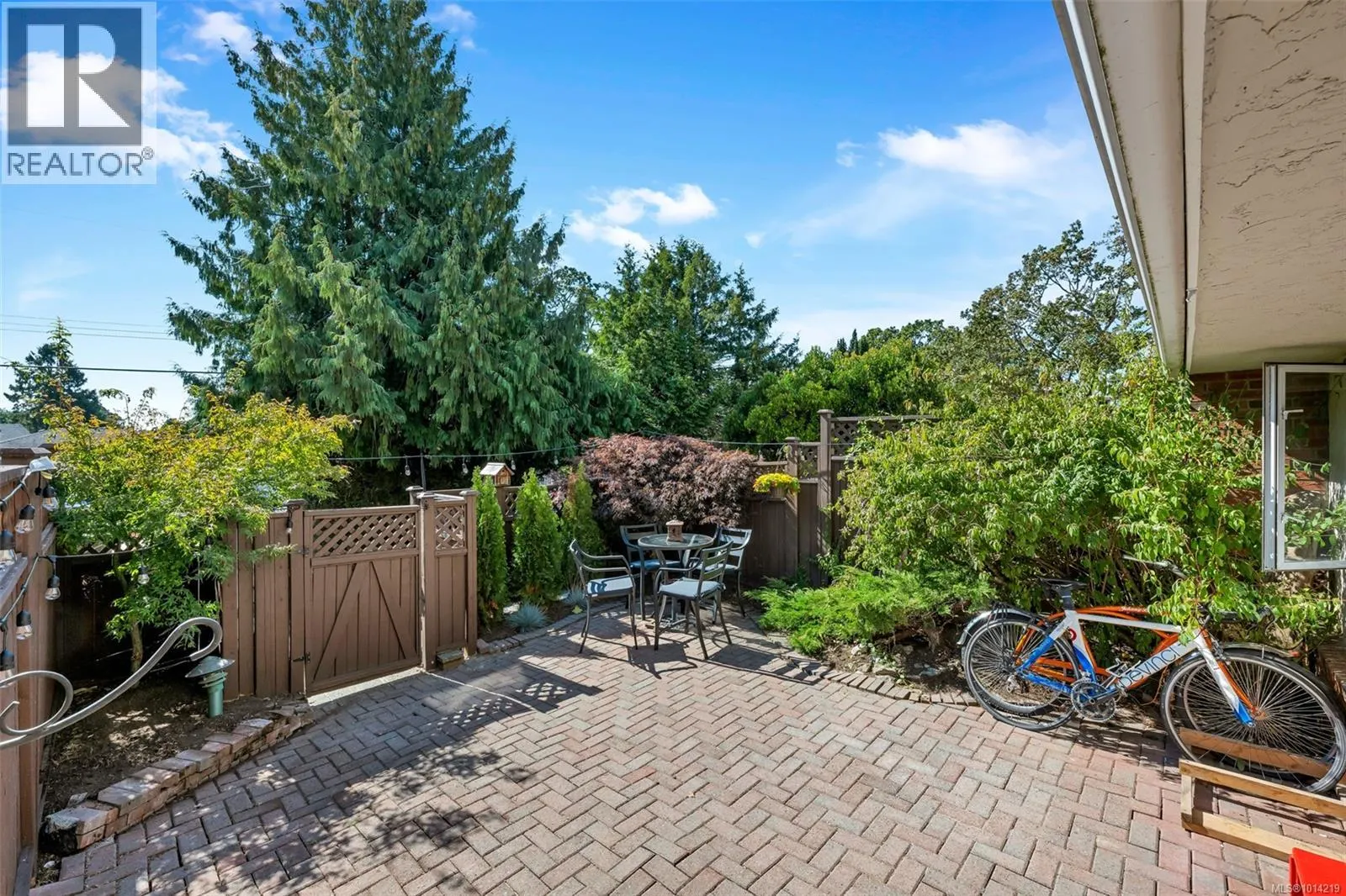1018 Falmouth Rd