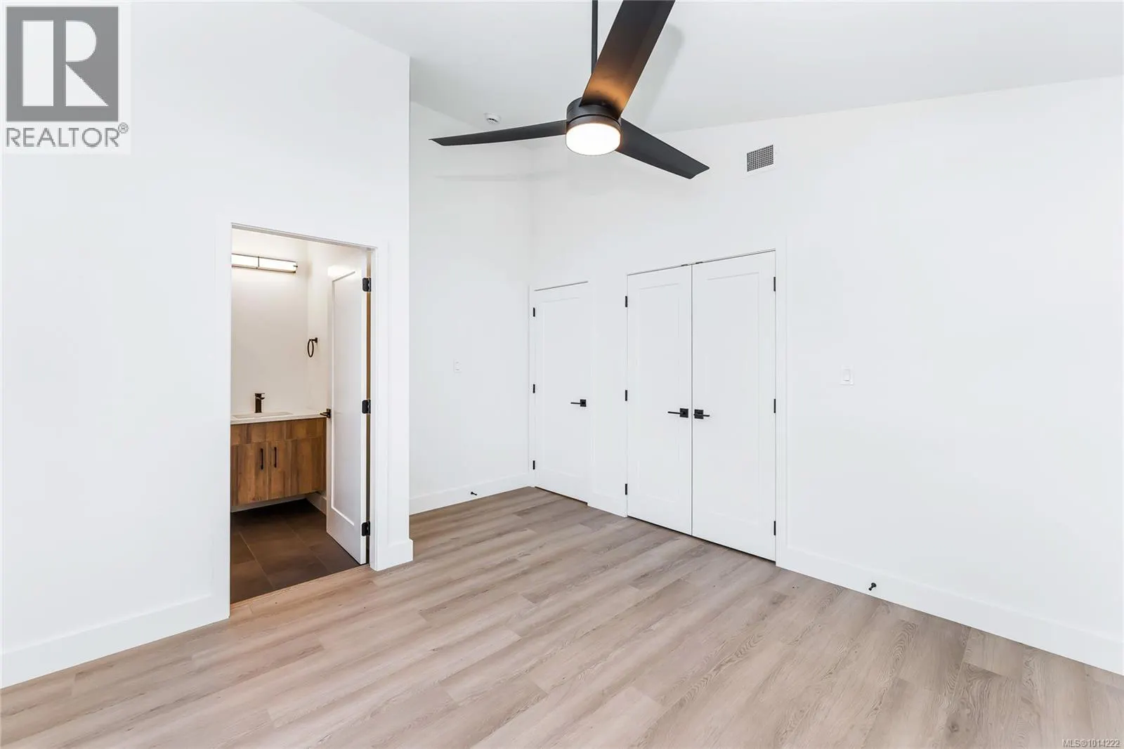 905 Vine Crt