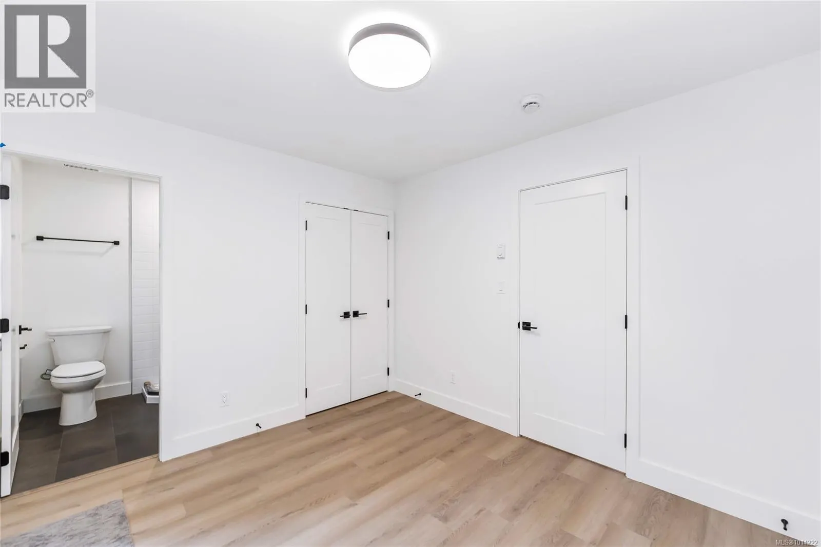 905 Vine Crt